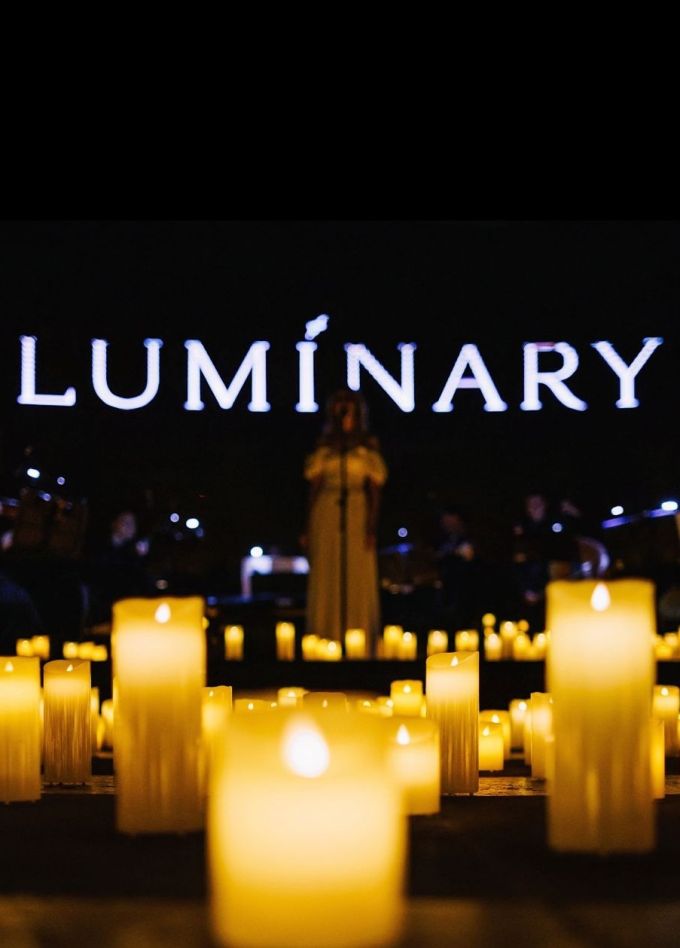 Luminary. Волшебный свет Рождества и 3000 свечей