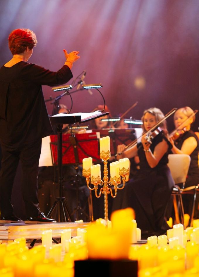 Ханс Циммер и Людовико Эйнауди: двойной концерт в сиянии тысячи свечей, Волжский